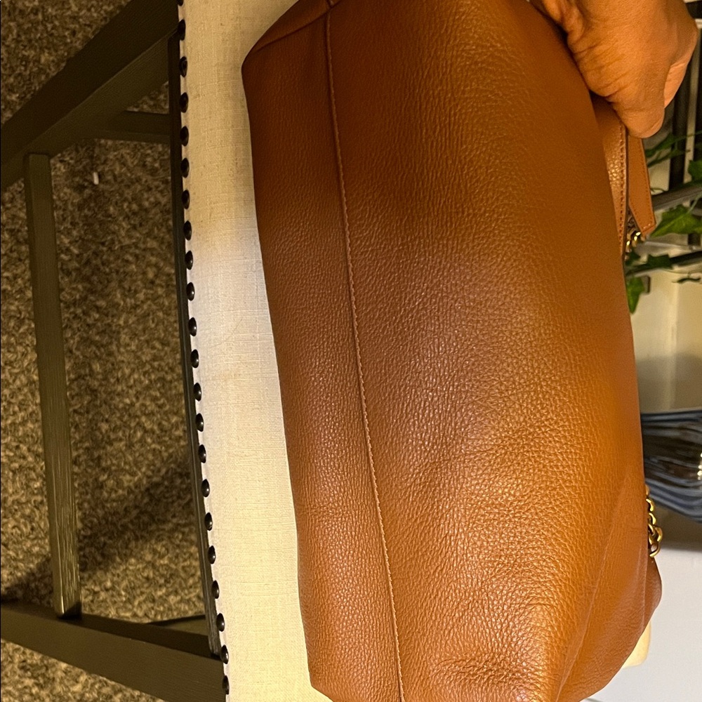 Tory Burch Caramel Pebbled Leather Tote with Gold Chain Straps - Picture 3 of 7